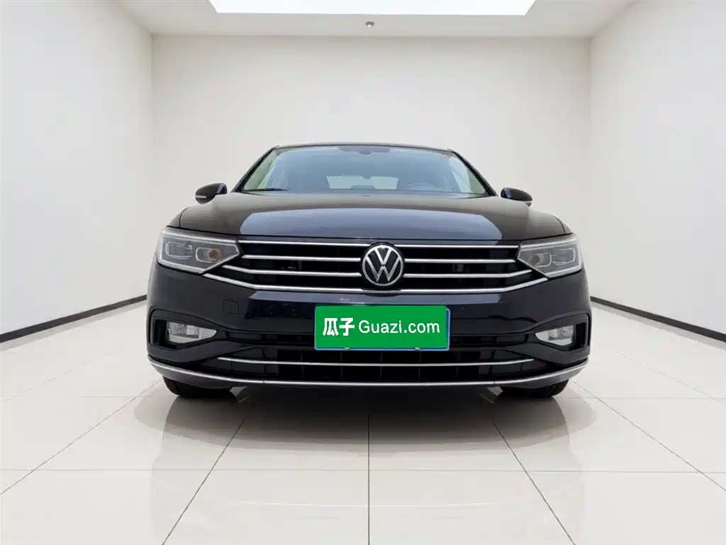 Volkswagen Magotan 2021 330TSI DSG 30th Anniversary Edition фото 2