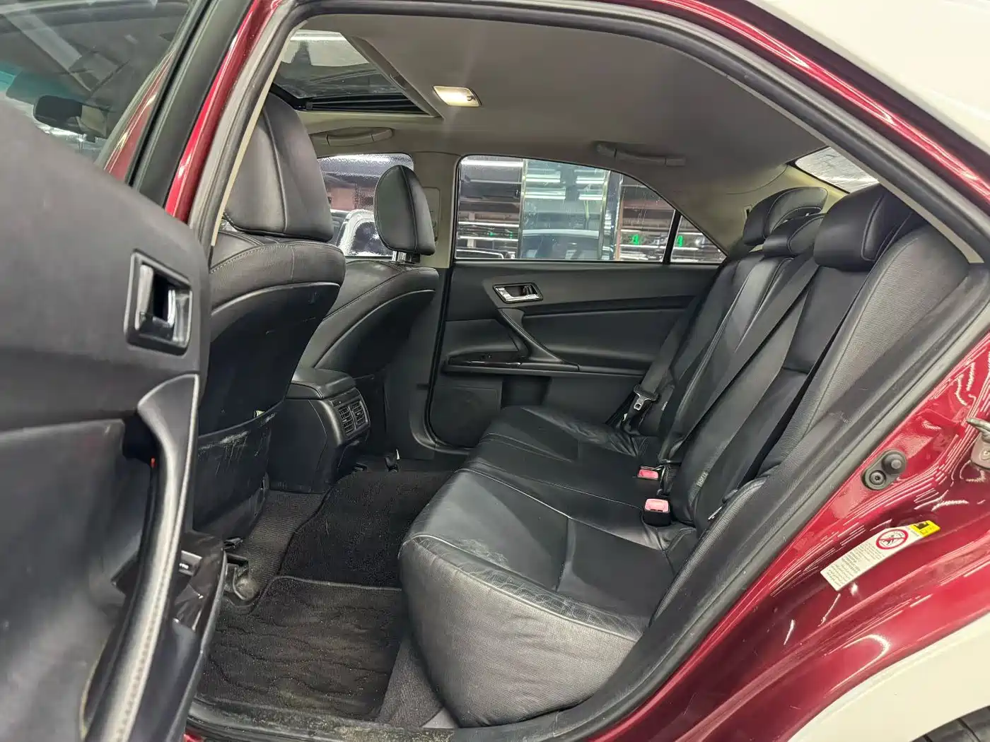 Toyota Reiz 2010 2.5V Elegance Elite Edition фото 6