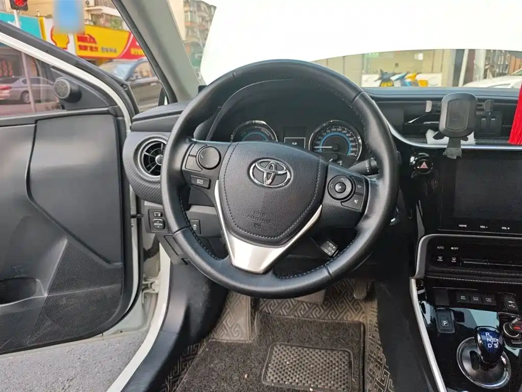 Toyota Levin 2017 Facelift Dual Engine 1.8H V E-CVT Luxury Edition China VI фото 6