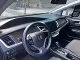 Фото 6 - Honda Jade