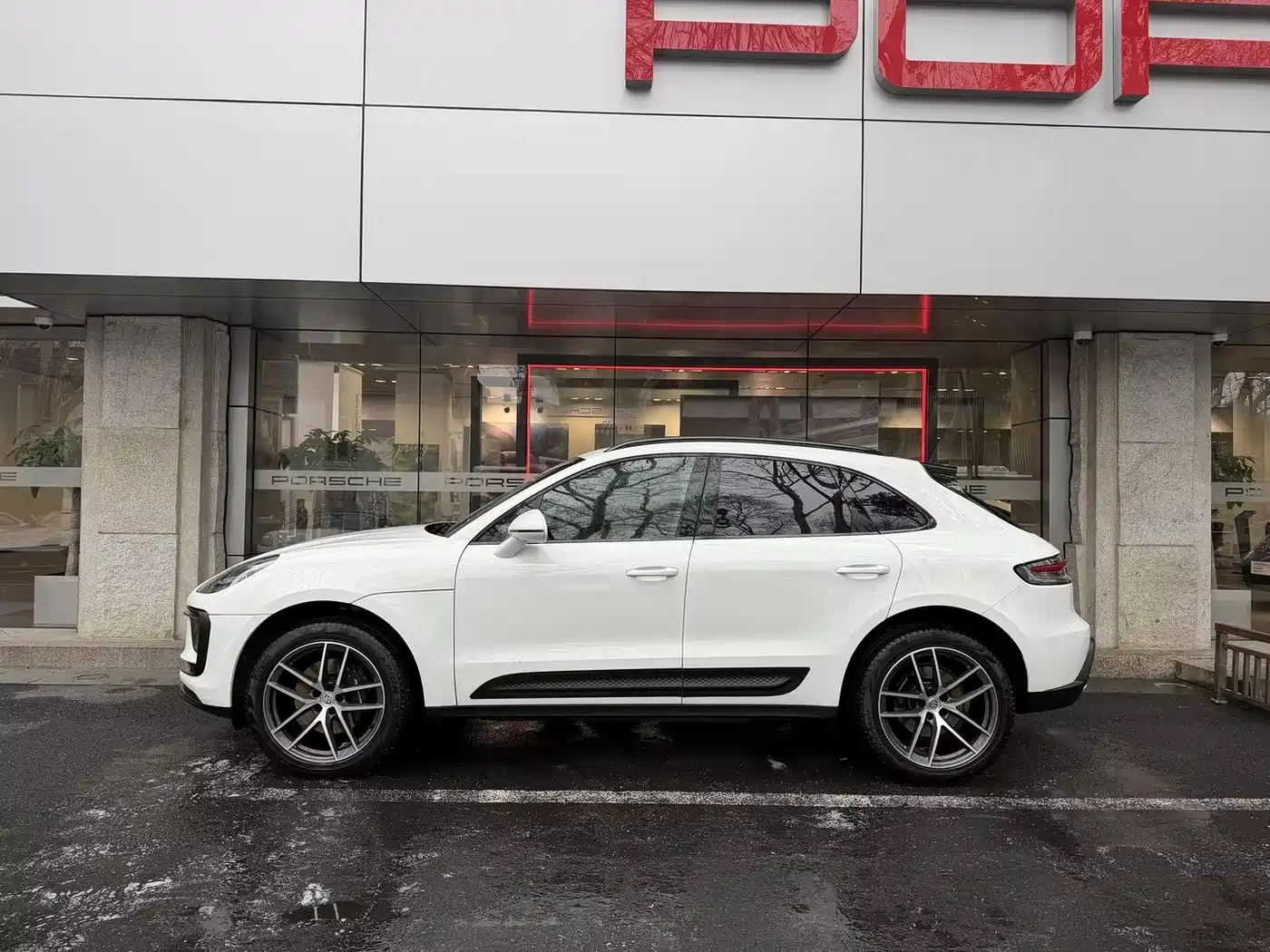 Porsche Macan 2024 Macan 2.0T фото 3