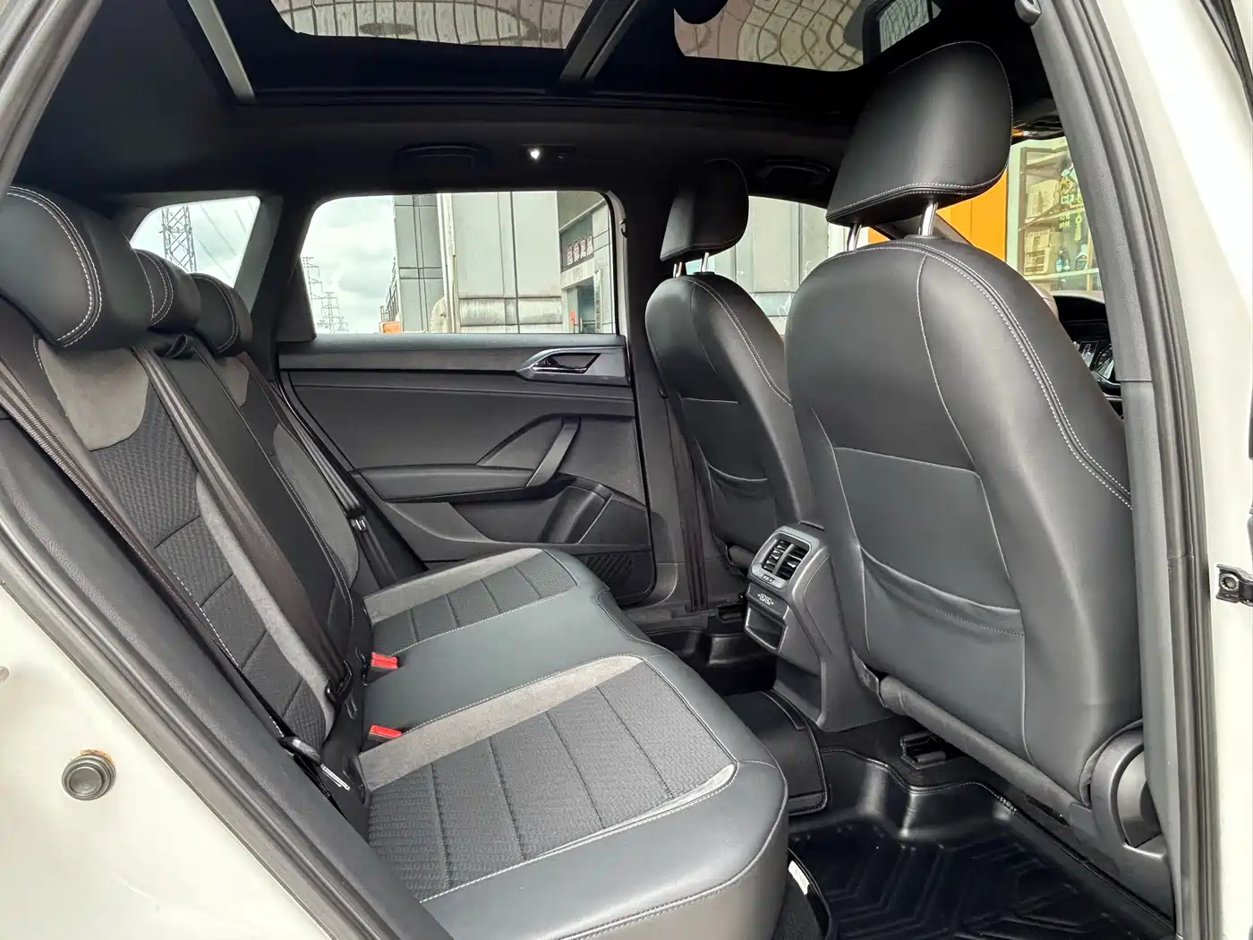 Volkswagen Tharu 2019 Model 280TSI 2WD R-line China VI фото 12