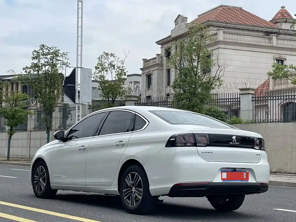 Фото 9 - Peugeot 308