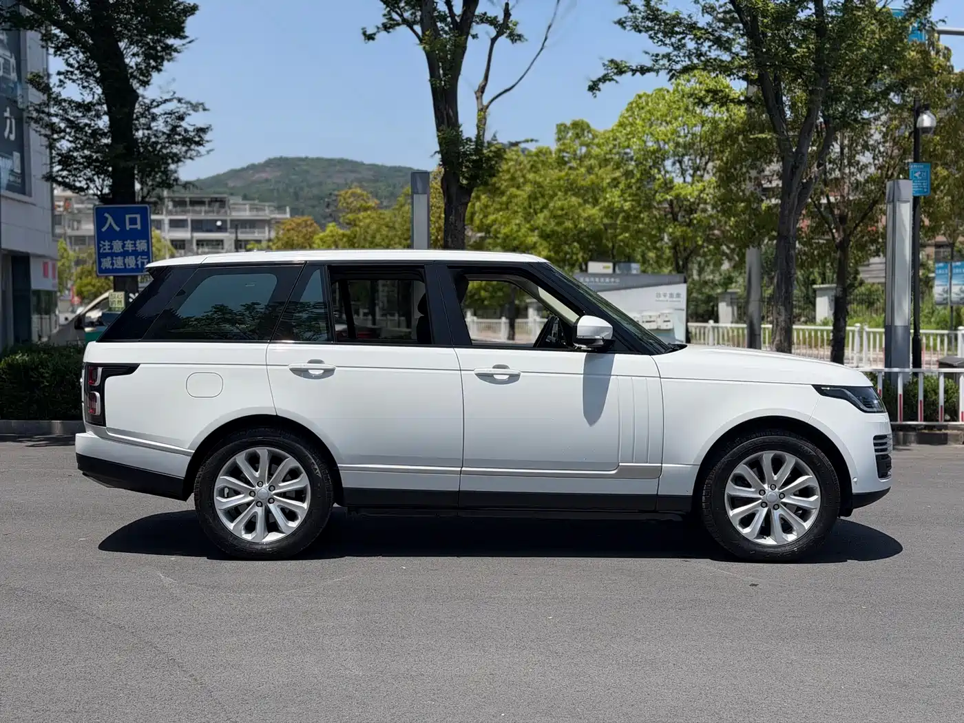 Land Rover Range Rover 2016 3.0 SC V6 Vogue фото 5