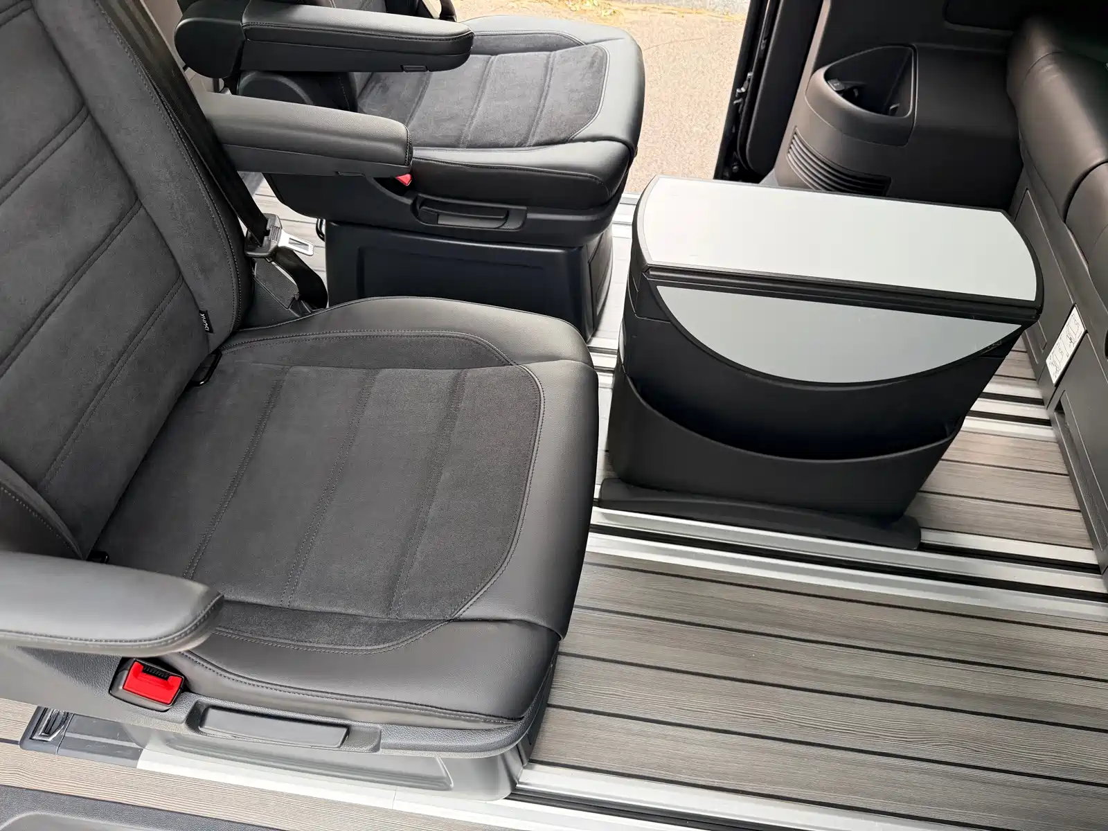 Фото 20 - Volkswagen Multivan