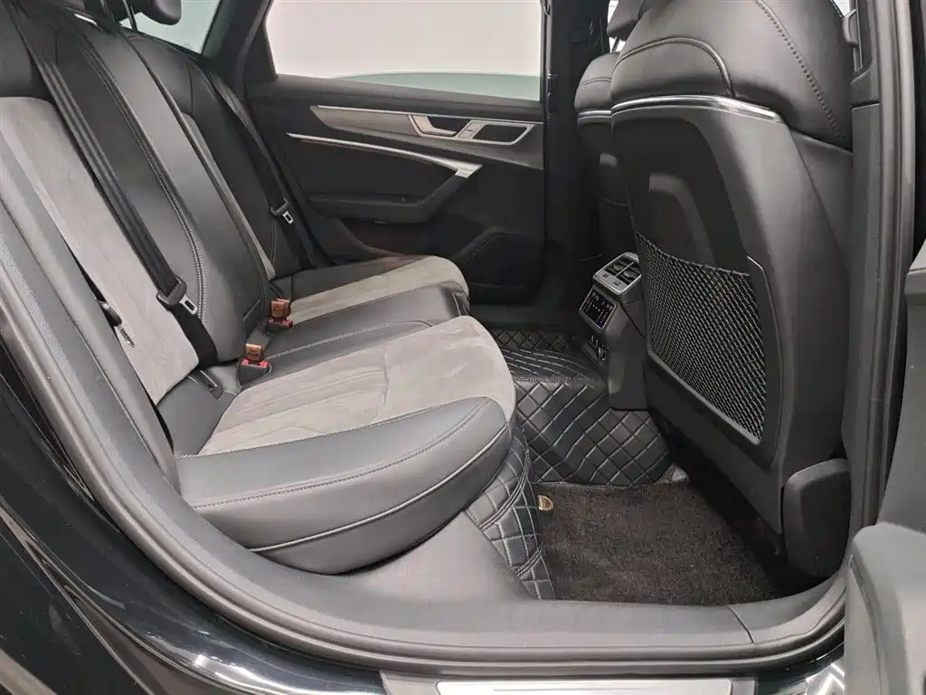 Audi A6L 2023 Facelift 45 TFSI Premium Dynamic фото 7