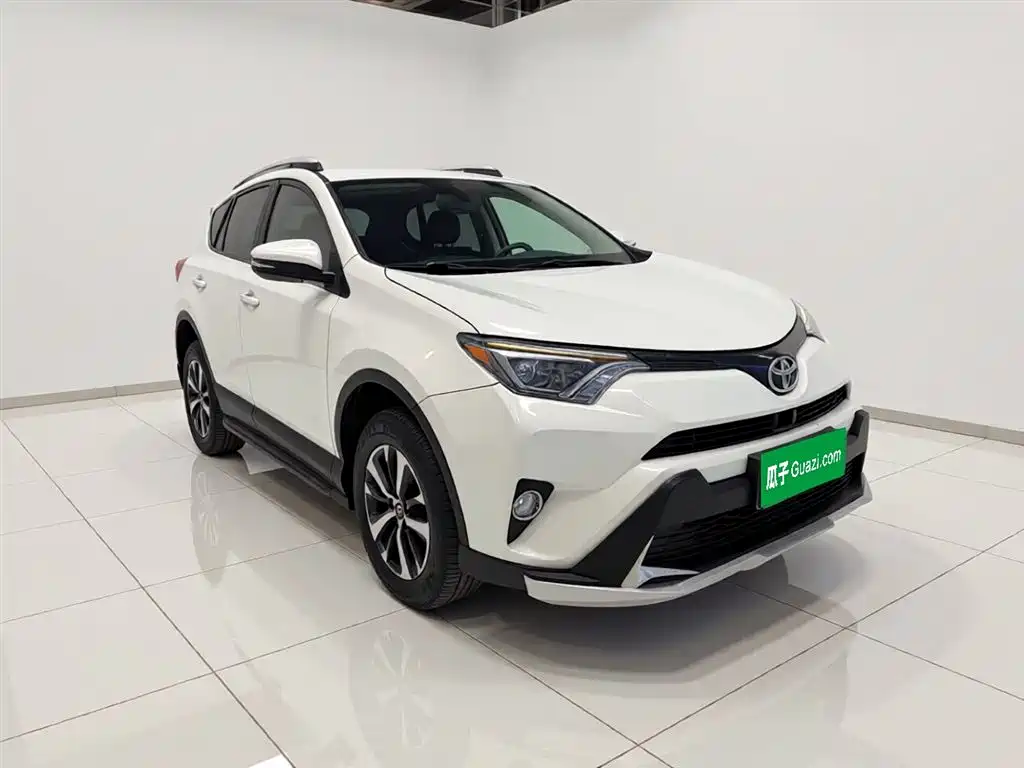 Toyota RAV4 Rongfang 2016 2.0L CVT 2WD Smart (China V) фото 3