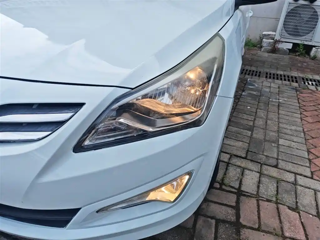 Hyundai Verna 2014 1.4L Manual Smart GLS фото 24