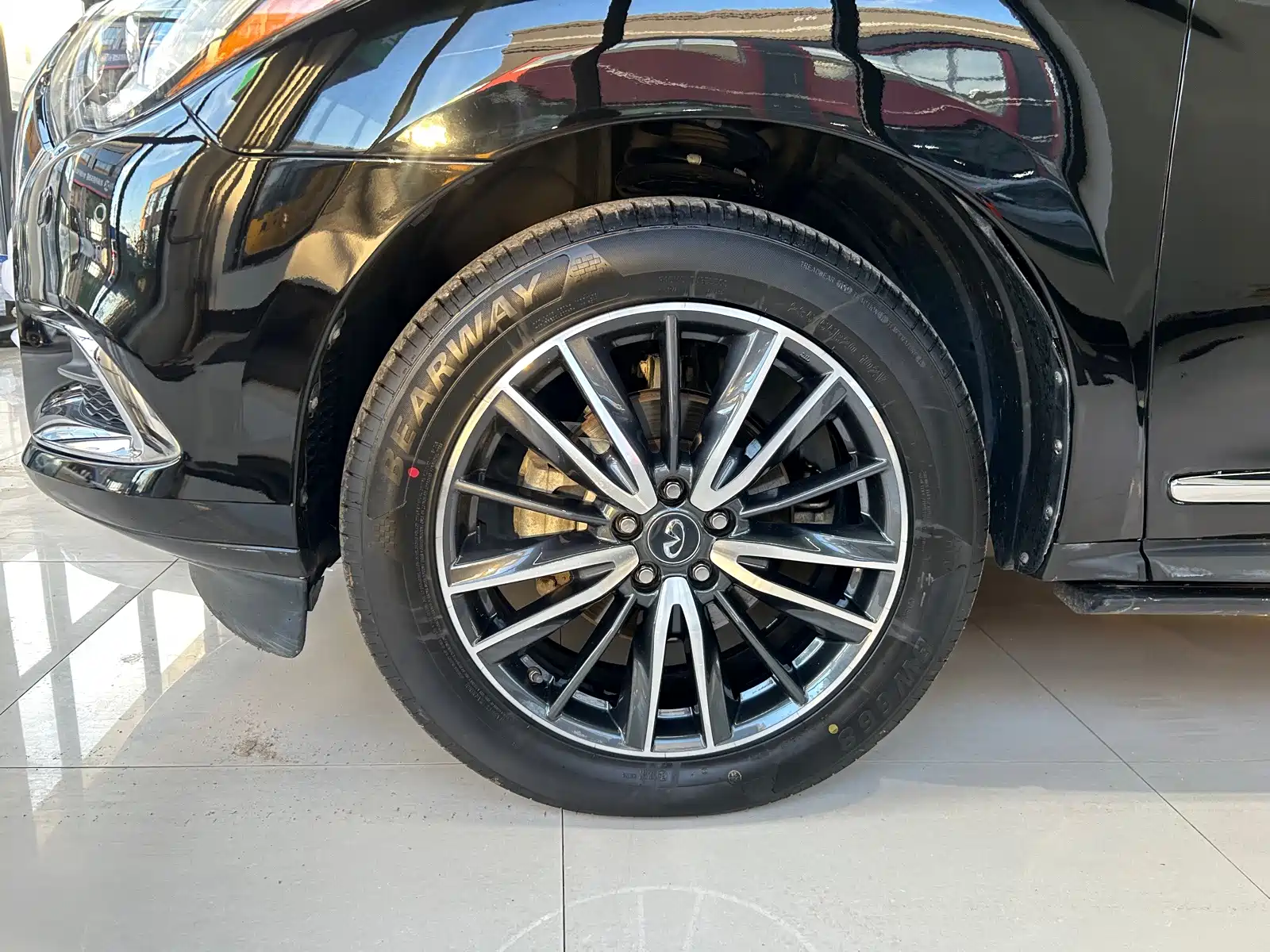 صورة 21 - Infiniti QX60 (Import)