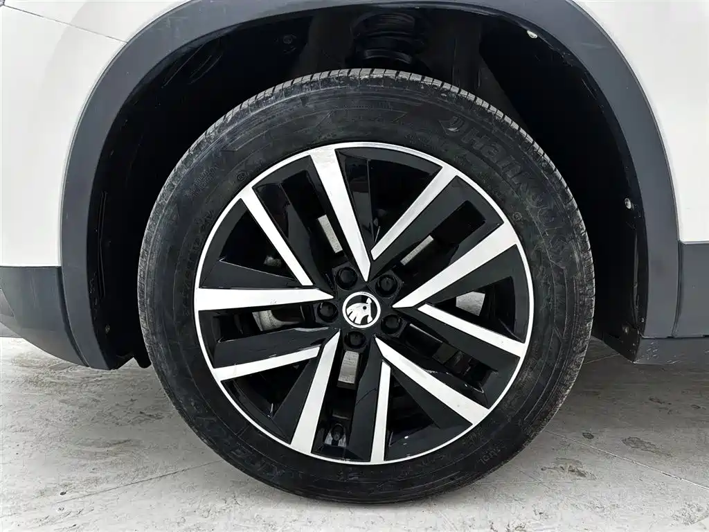 Škoda Kamiq 2022 1.5L Automatic Comfort Edition фото 18