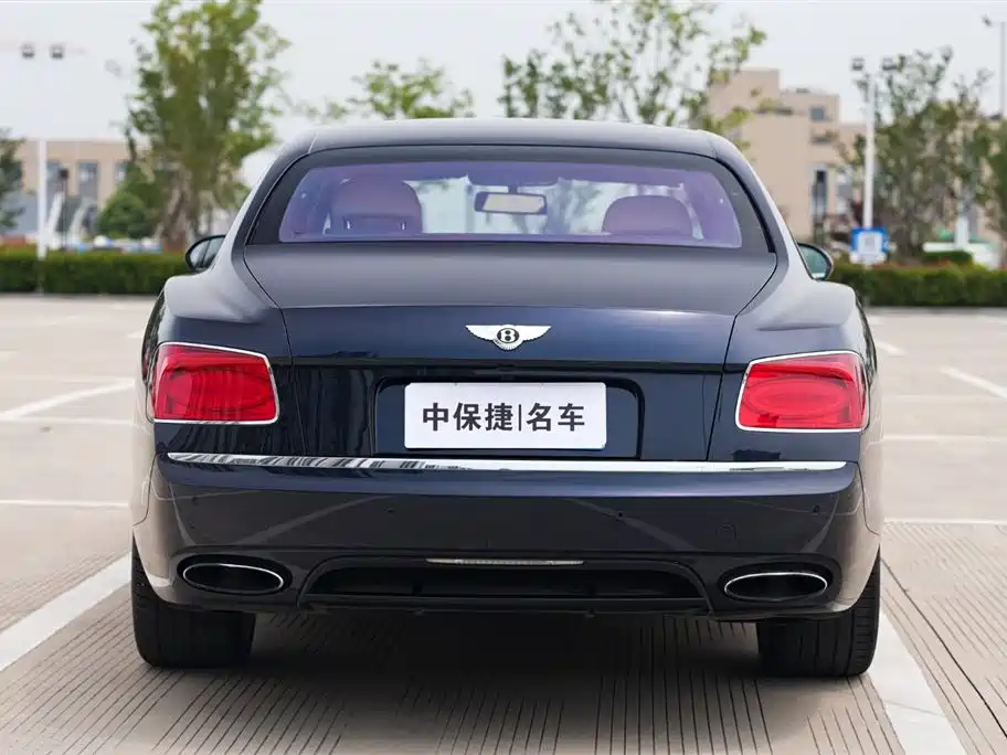 Фото 24 - Bentley Flying Spur