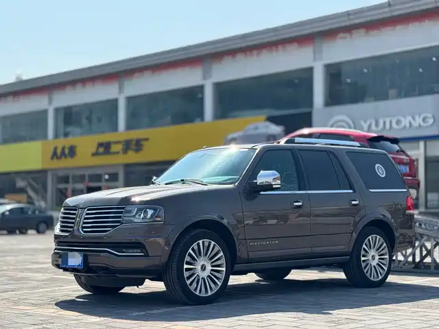 LINCOLN NAVIGATOR
