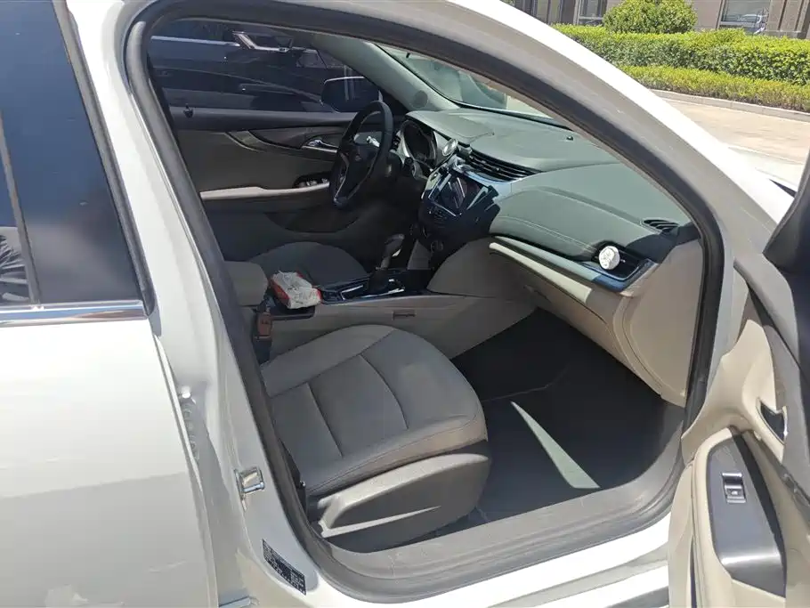Chevrolet Malibu 2016 2.0L Automatic Luxury фото 8