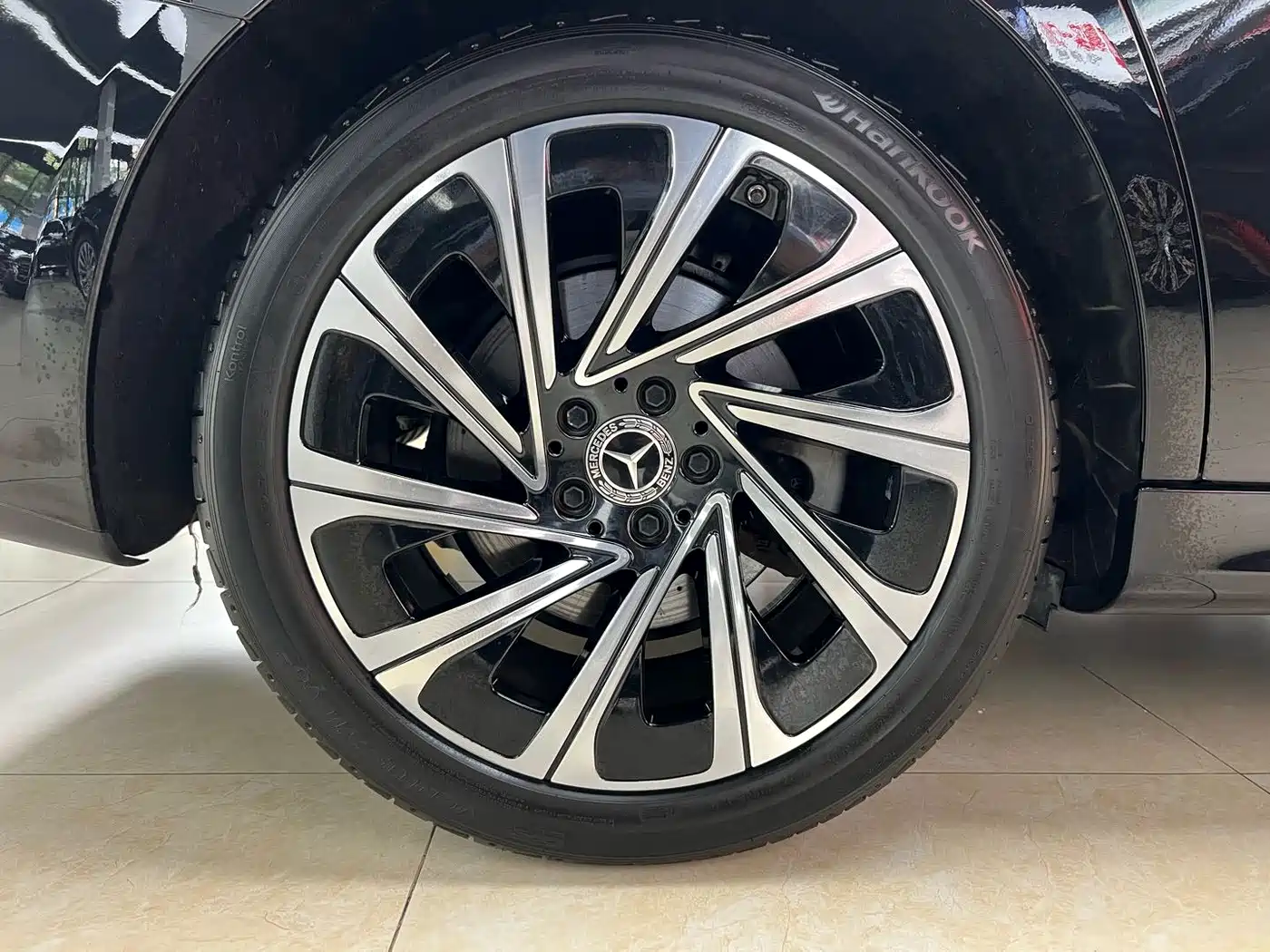 Mercedes-Benz E-Class 2024 Model E 300 L Luxury фото 29