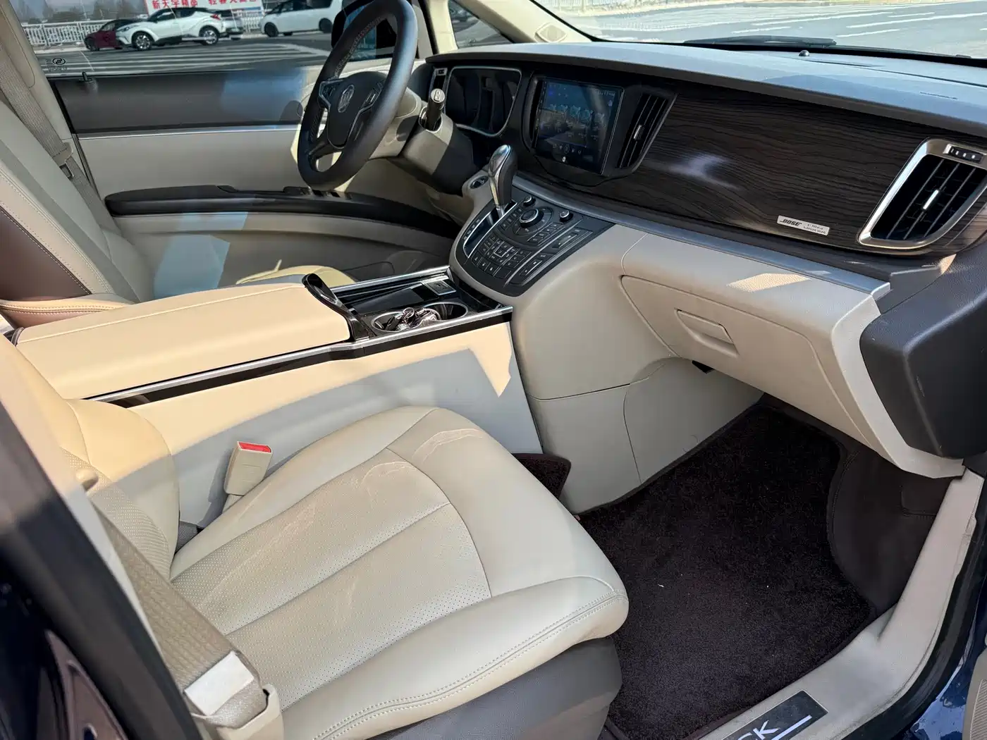 Buick GL8 2013 3.0L XT Luxury Business Flagship Edition фото 10