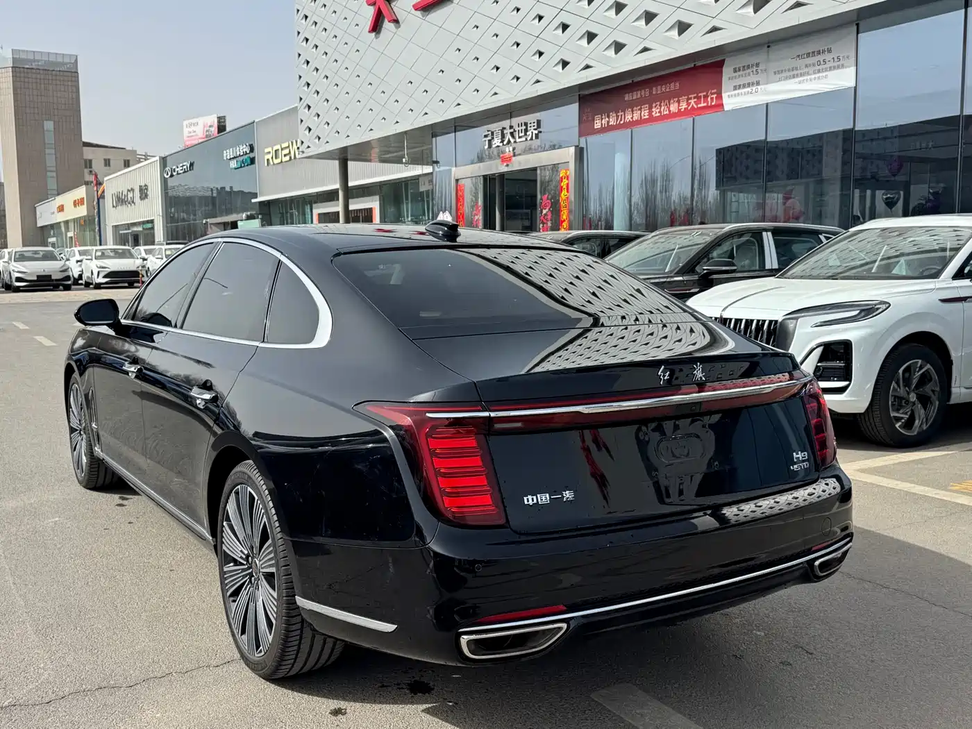 Hongqi H9 2025 Facelift 2.0T 2WD Flagship Luxury Business Edition 5-seater фото 7
