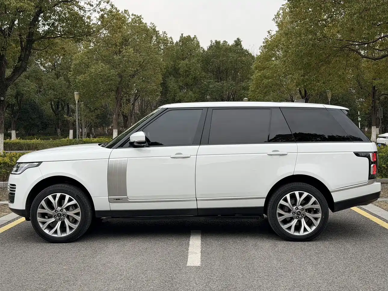Land Rover Range Rover 2019 3.0 SC V6 Prestige Genesis Extended Edition фото 16