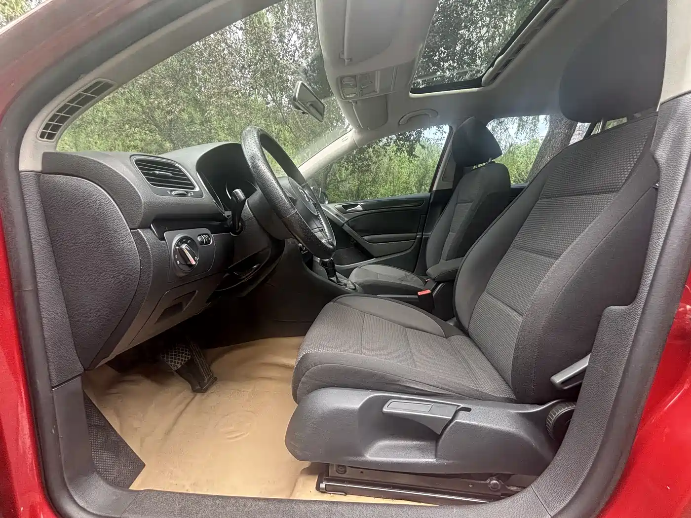 Volkswagen Golf 2011 2011 Model 1.6 Automatic Comfort