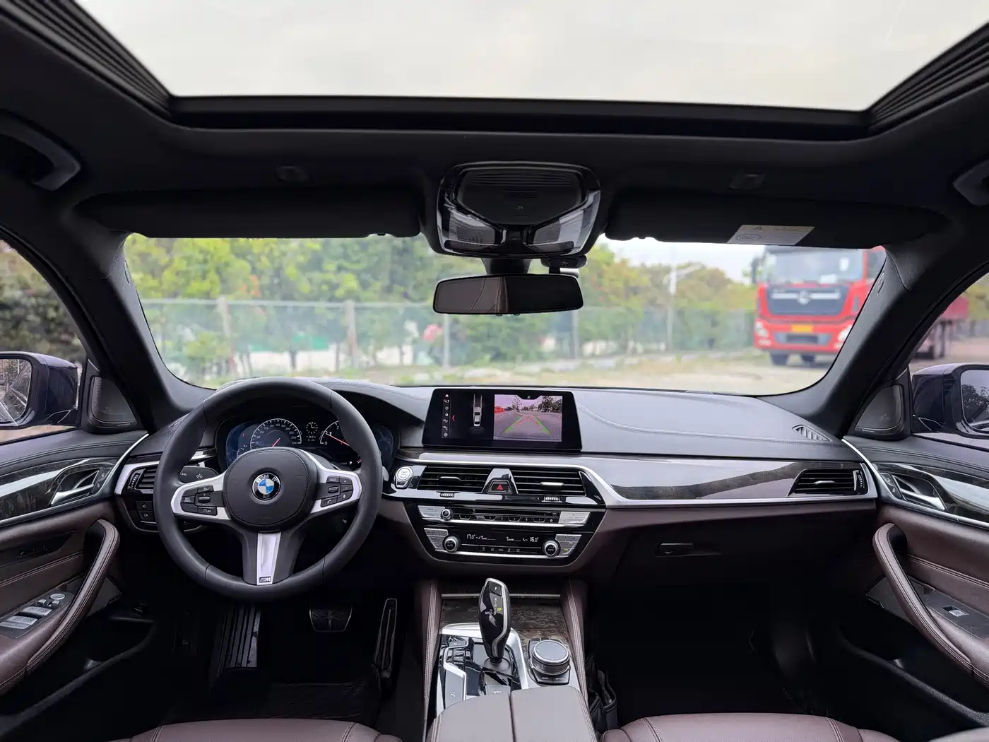 BMW 5 Series 2019 525Li M Sport Package фото 13