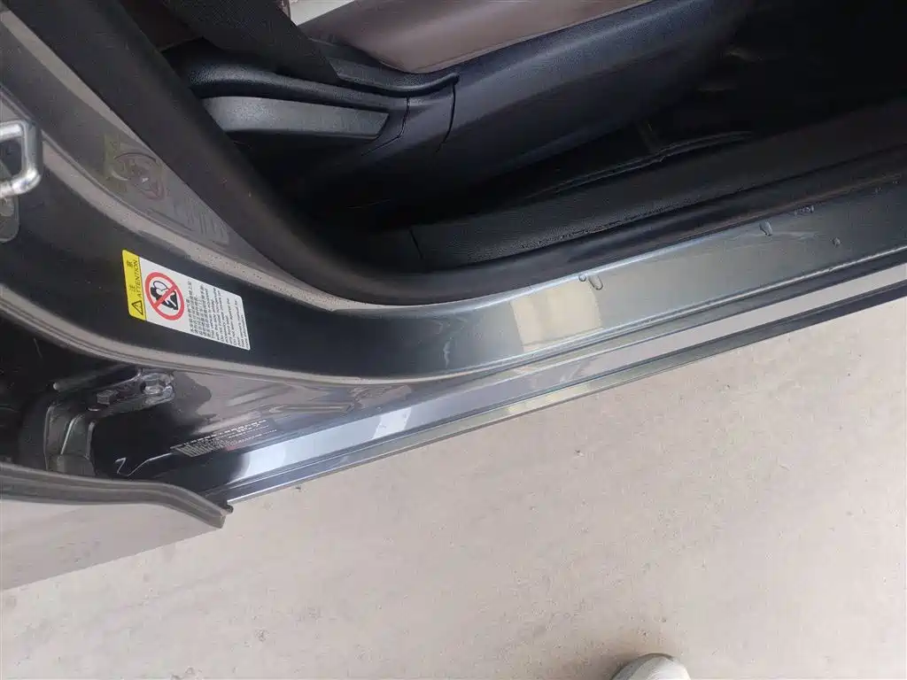 BYD Qin PLUS 2023 Champion Edition DM-i 55KM Leading фото 21