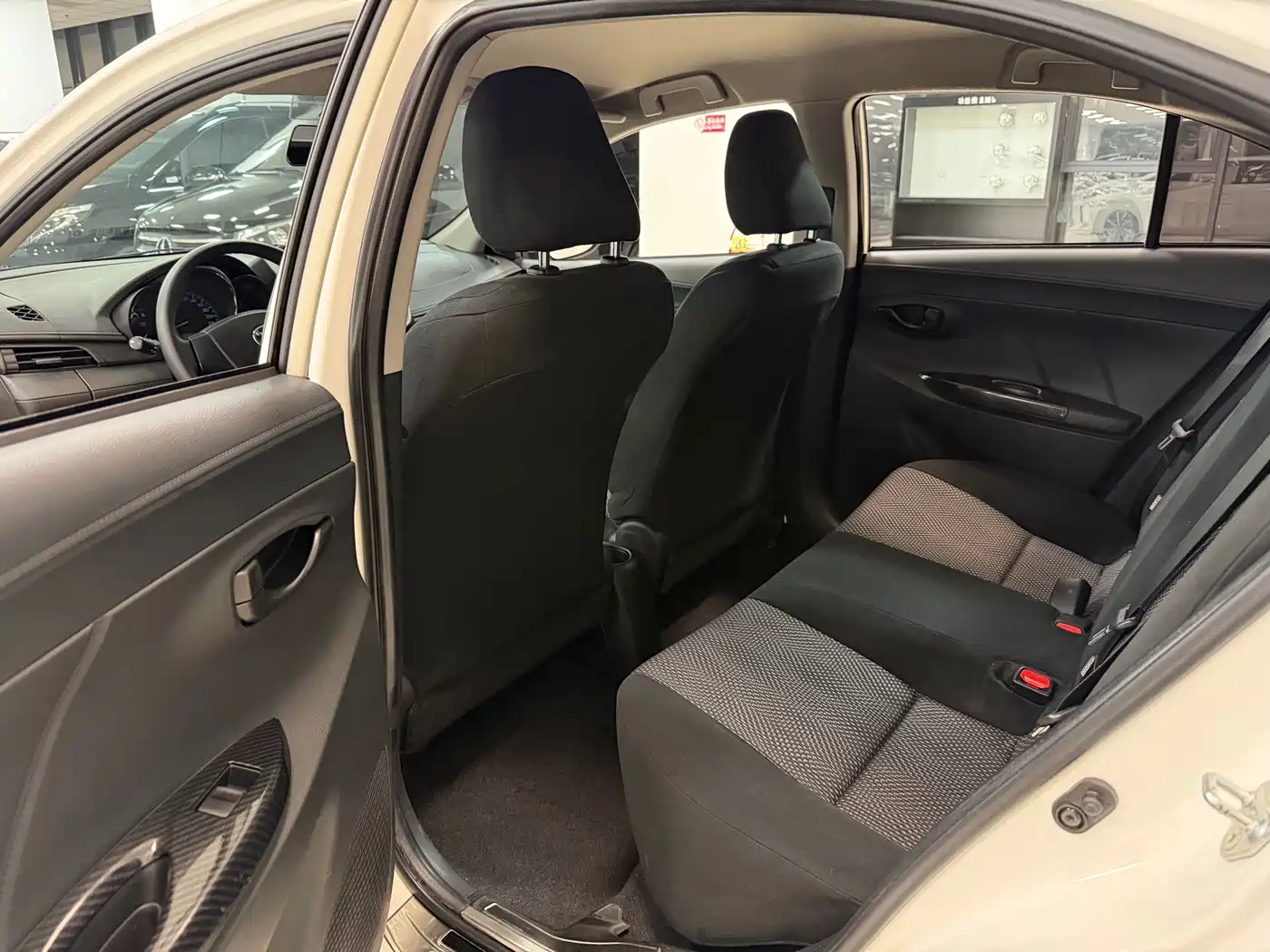 Toyota Vios 2017 1.5L CVT Pioneer фото 8