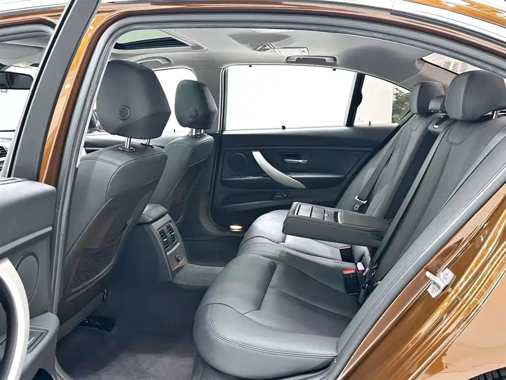 BMW 3 Series 2016 320Li Fashion Model фото 9