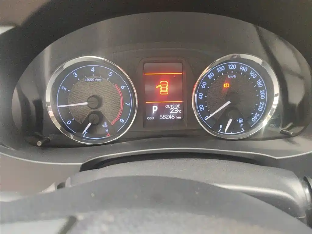 Toyota Corolla 2017 Model 1.2T CVT GL-i Leather Edition фото 8