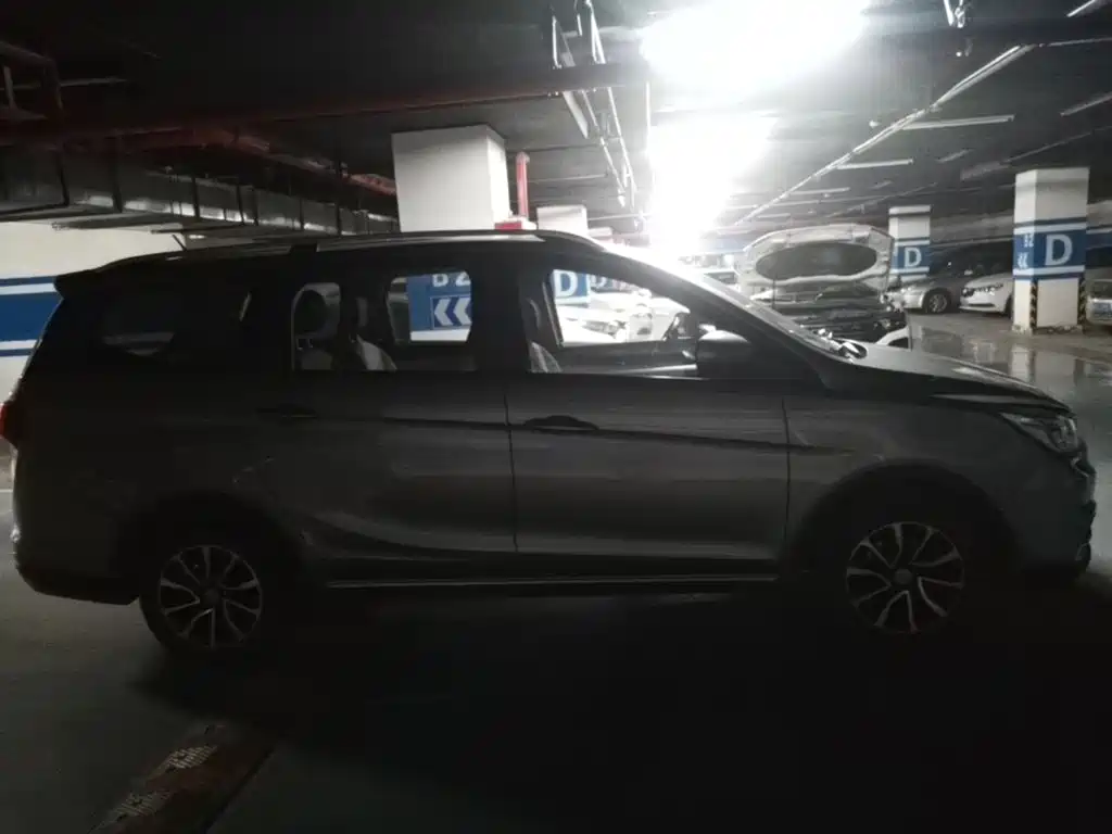 Baojun 730 2020 2021 1.5L Manual Fashion 7-Seater