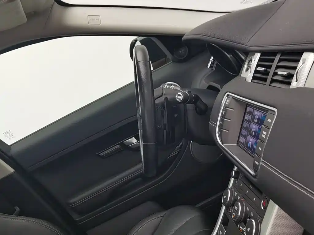Land Rover Range Rover Evoque (Import) 2014 2015 2.0T 5-door Dynamic Edition