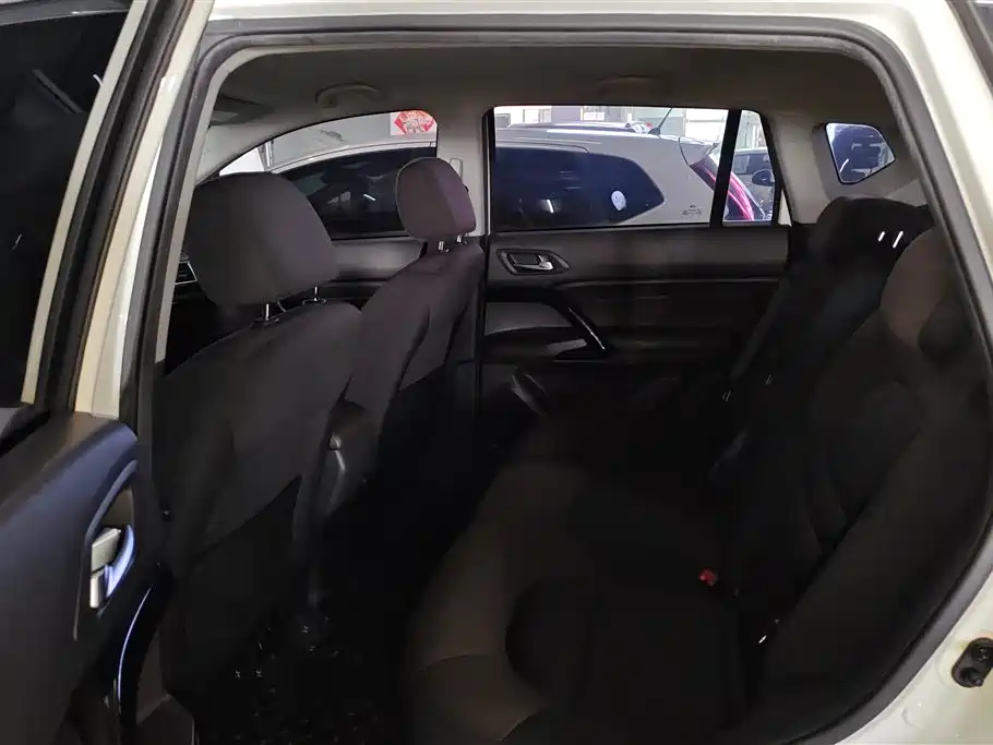 GAC Trumpchi Trumpchi GS4 2017 200T G-DCT 2WD Comfort фото 11