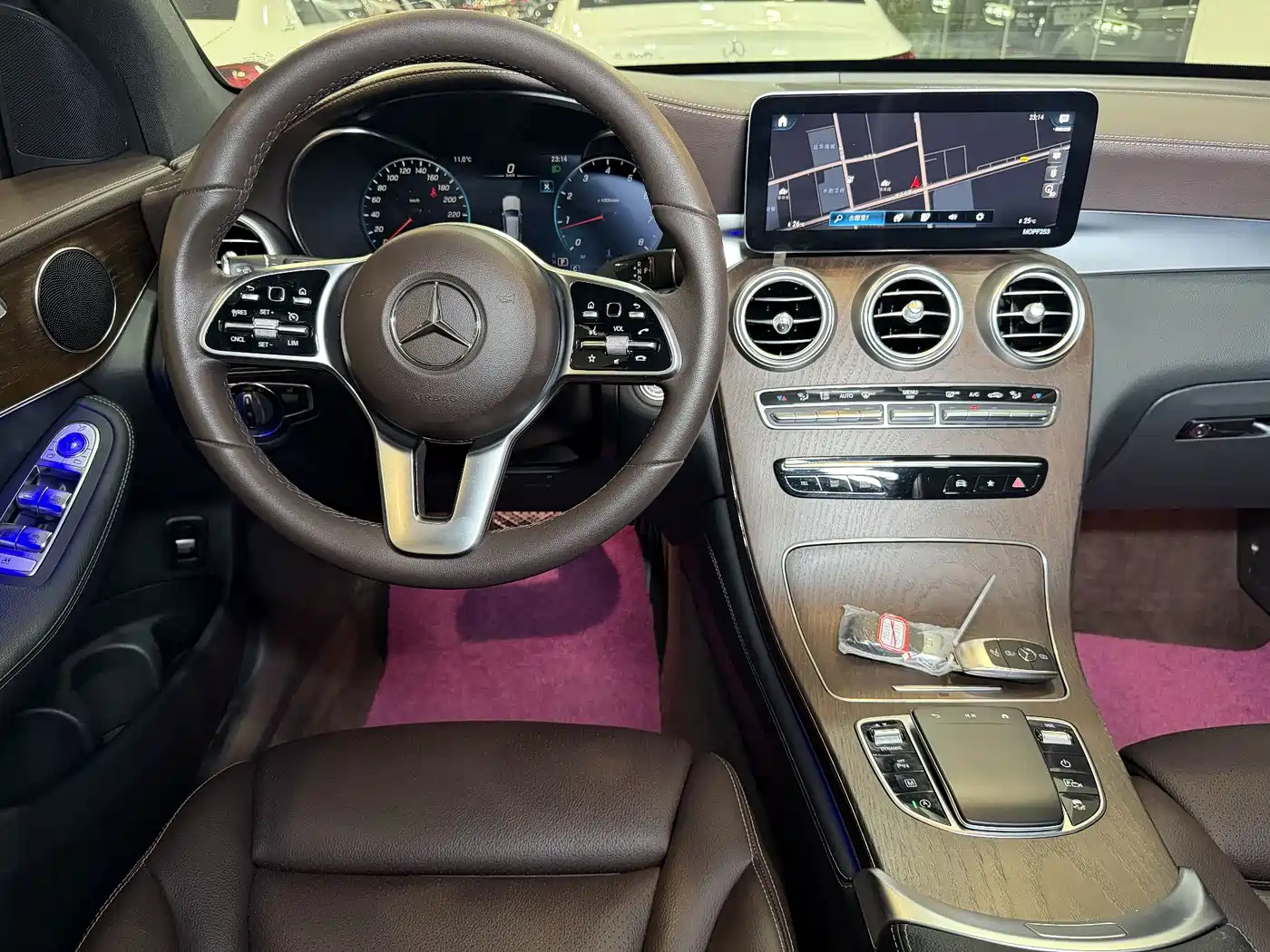 Mercedes-Benz GLC 2021 GLC 260 L 4MATIC Luxury фото 16