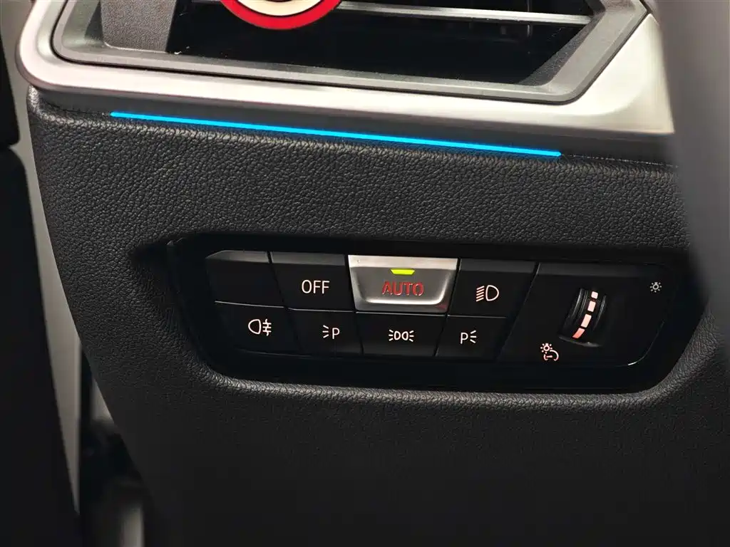 BMW 3 Series 2024 325Li M Sport Package фото 27