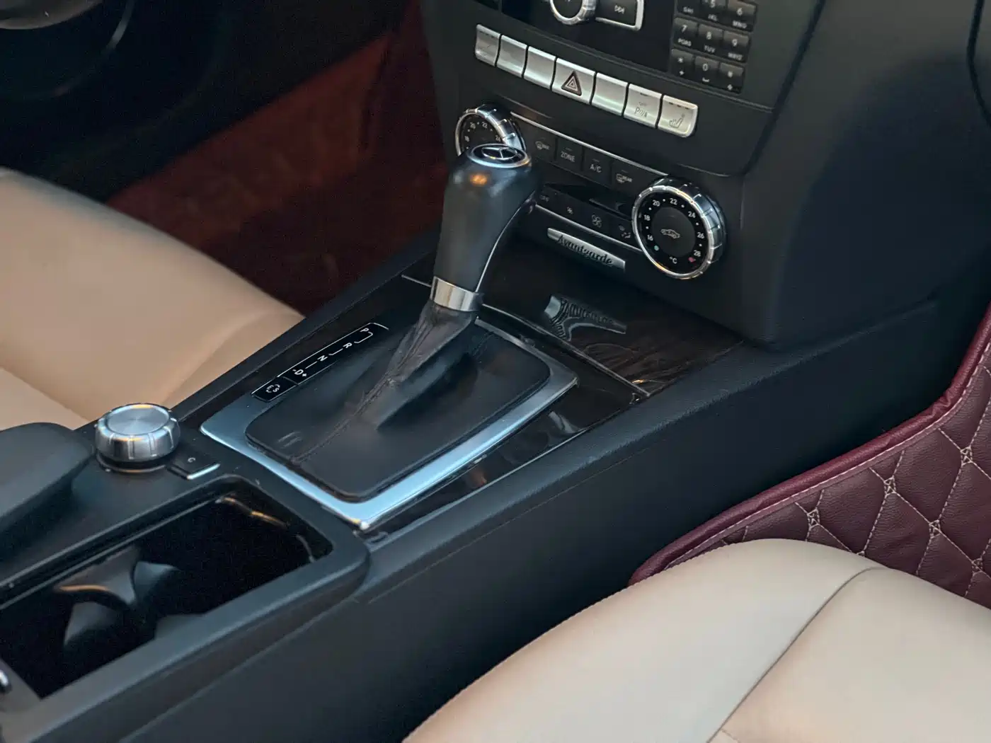Mercedes-Benz C-Class 2011 C 200 CGI Fashion фото 6