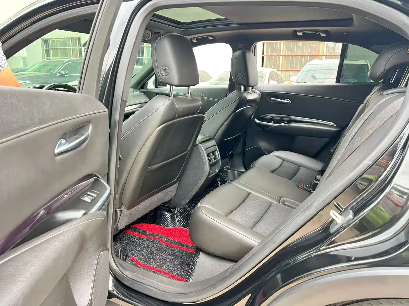 Cadillac XT4 2020 Facelift 28T 2WD Tech фото 9