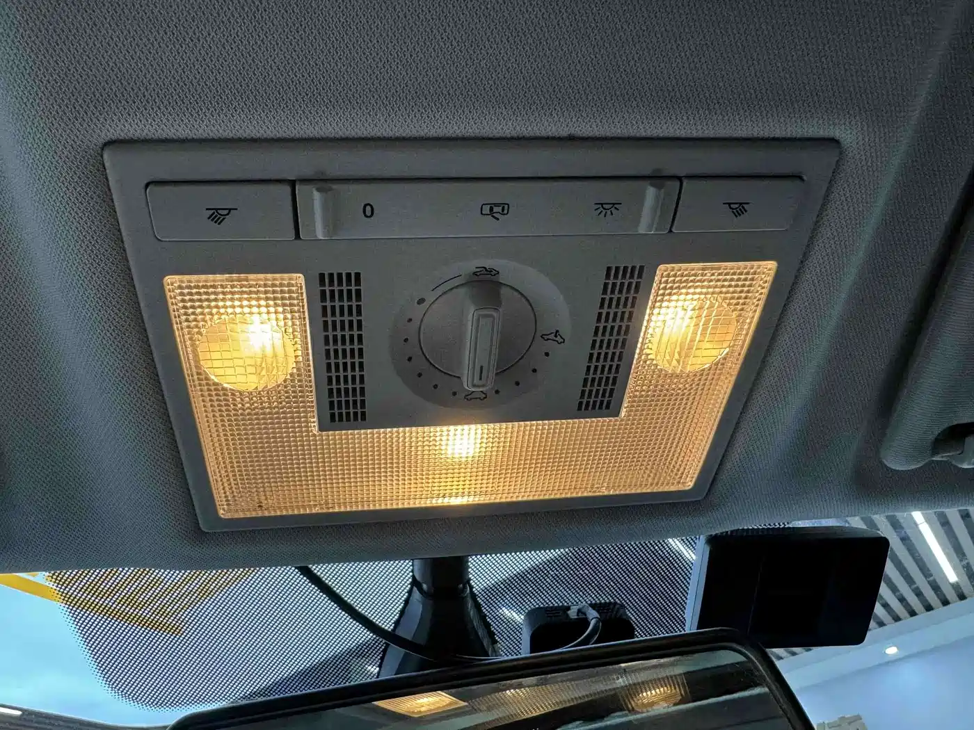 Škoda Kamiq 2021 1.5L Auto Comfort Edition фото 12