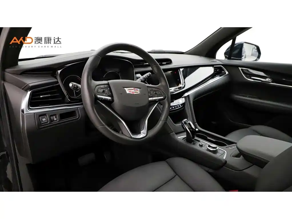 CADILLAC XT6
