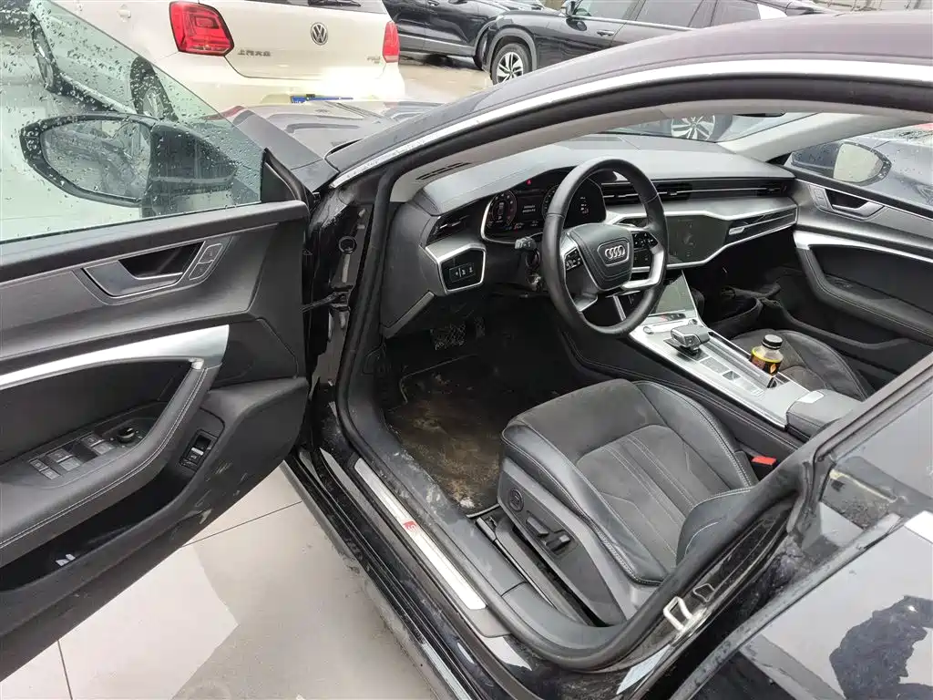 Audi A7L 2024 45 TFSI Luxury фото 12