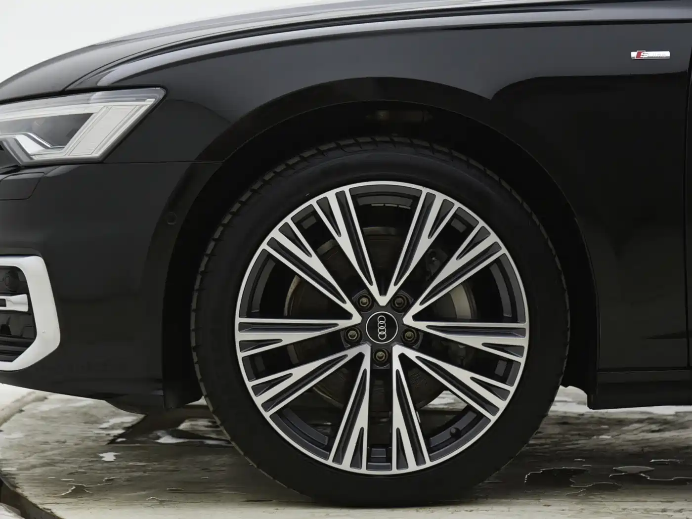 Audi A6L 2025 45 TFSI quattro Premium Sport фото 5