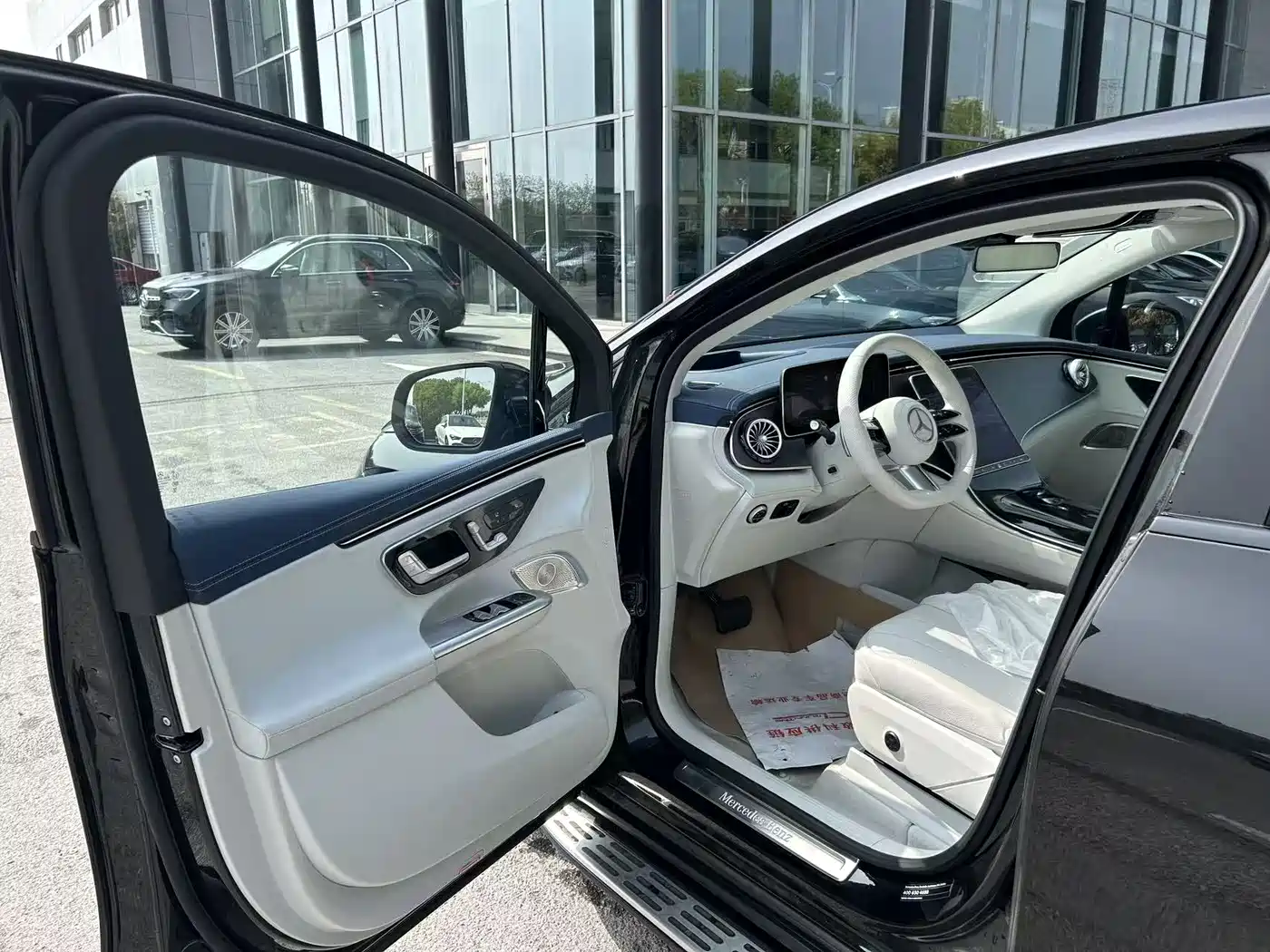 Mercedes-Benz EQE SUV 2023 500 4MATIC Special Edition фото 11
