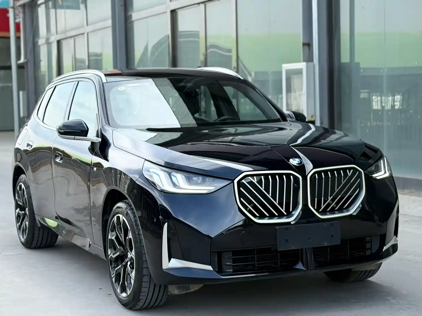 BMW X3 2025 xDrive30L Premium M Sport Package фото 3