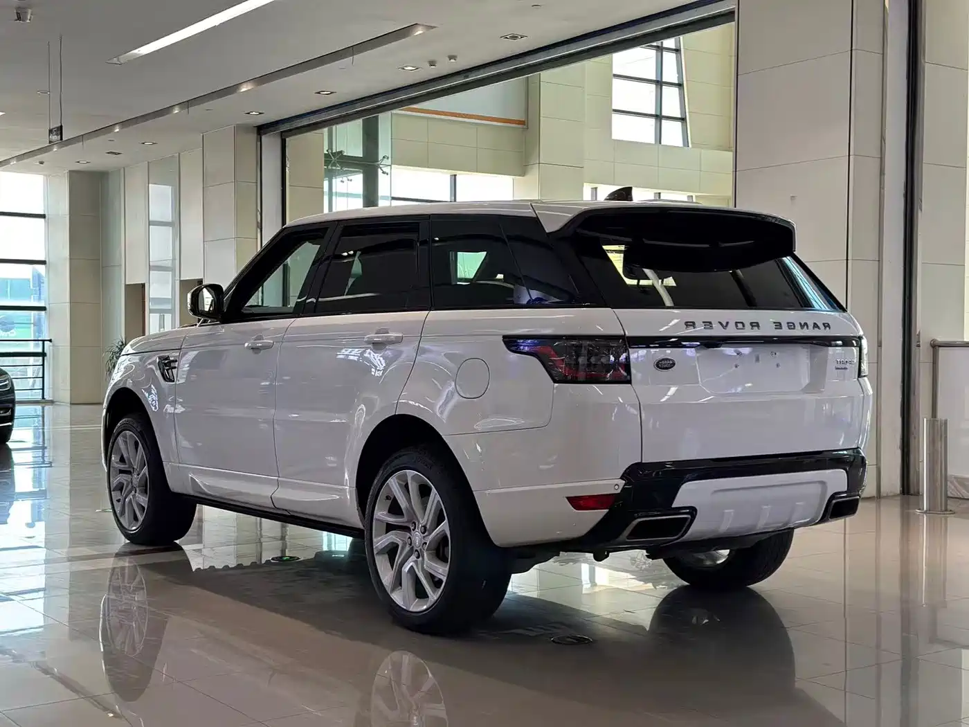 Land Rover Range Rover Sport 2018 3.0 SC V6 HSE DYNAMIC фото 16