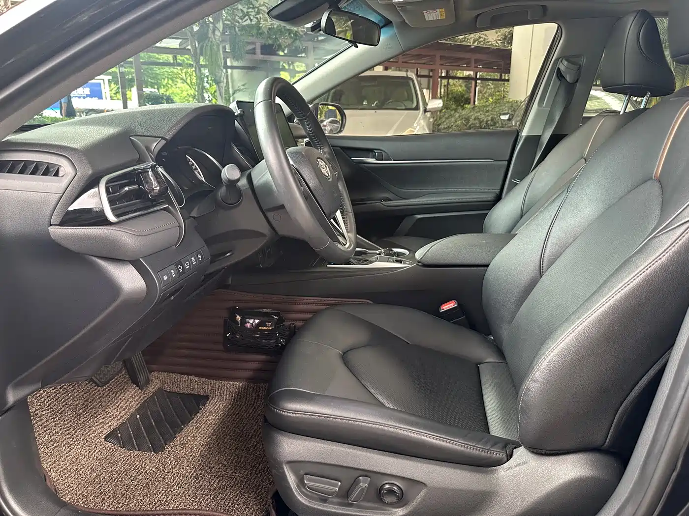 Toyota Camry 2023 2.0G Luxury Edition фото 7