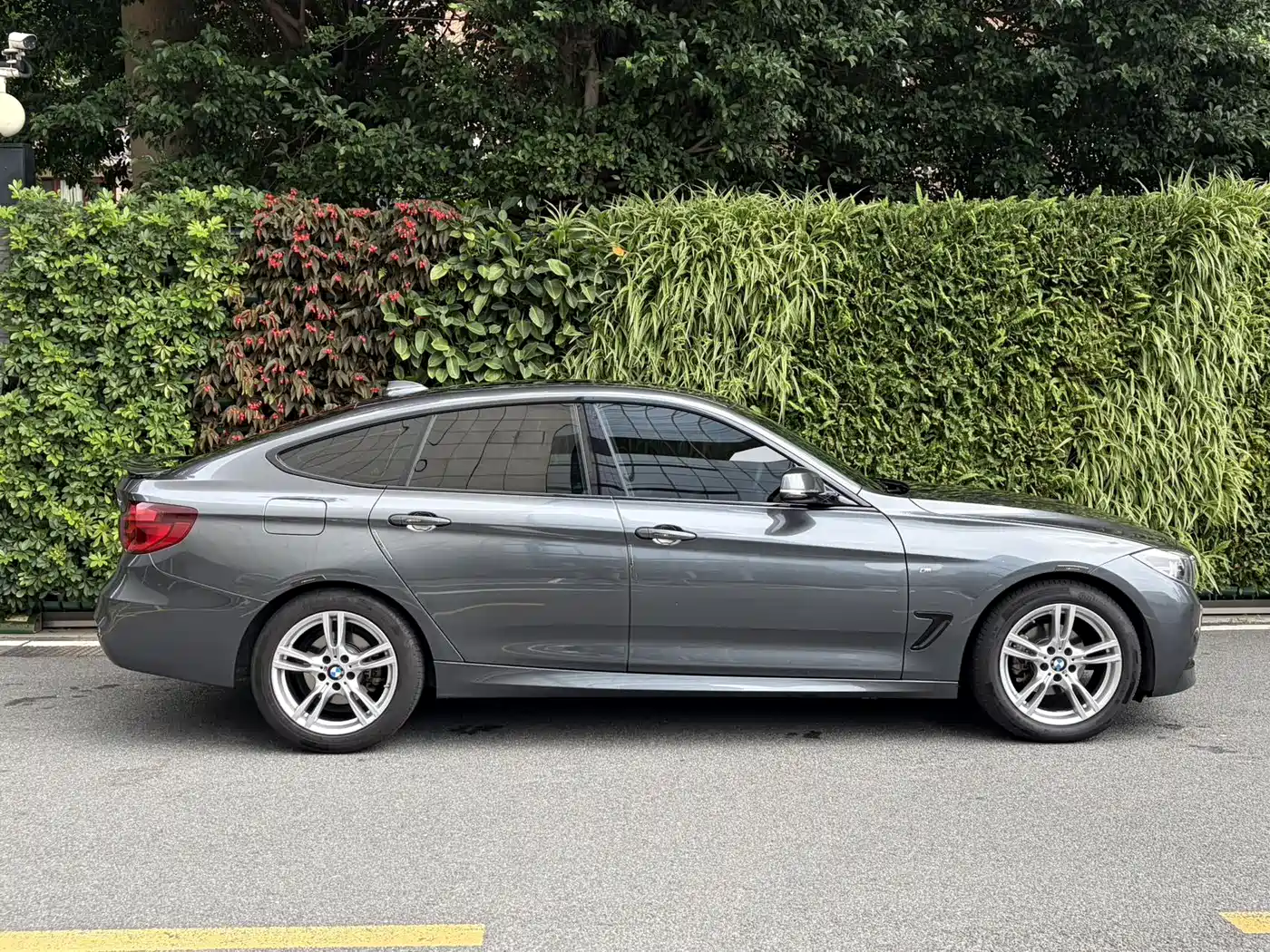 BMW 3 Series GT 2020 320i M Sport Package фото 5