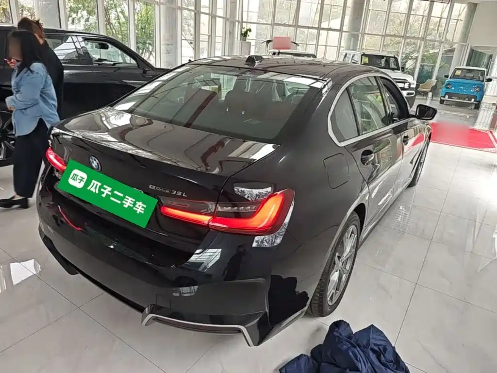 BMW i3 2026 2025 eDrive 35 L