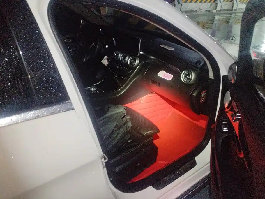 Фото 8 - Mercedes-Benz C-Class