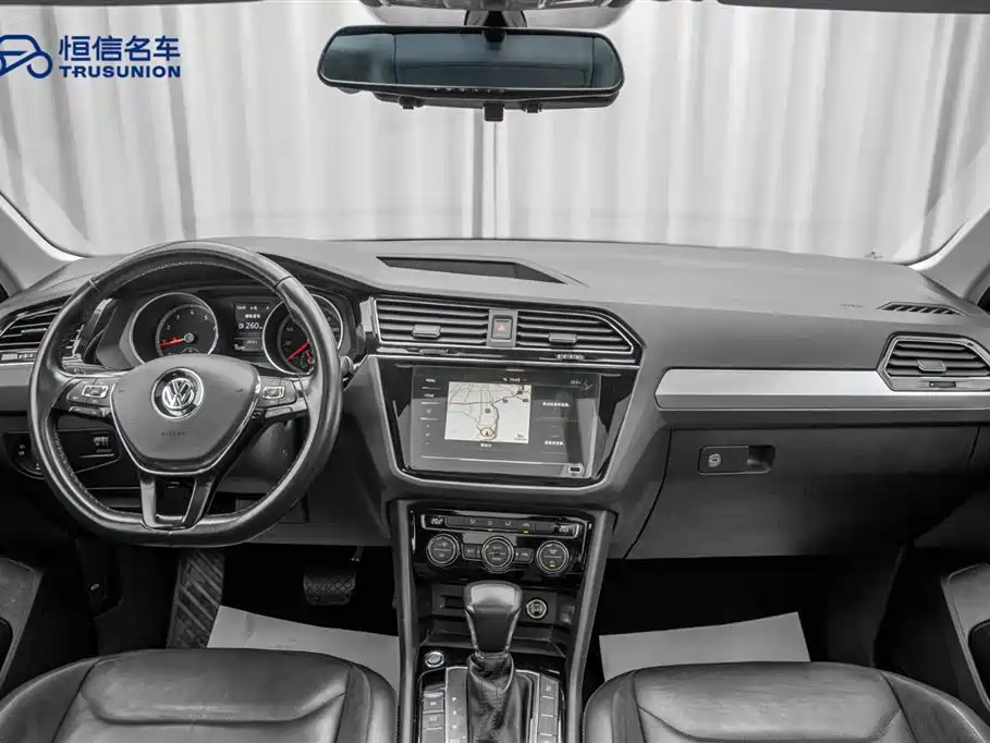 Volkswagen Tiguan L 2019 330TSI Automatic 2WD Panorama Comfort Edition China VI фото 13