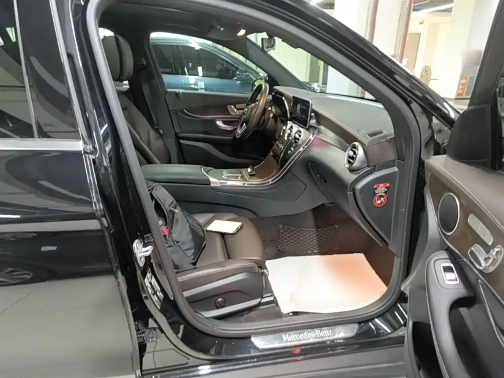 Mercedes-Benz GLC 2020 GLC 260 L 4MATIC Luxury фото 25