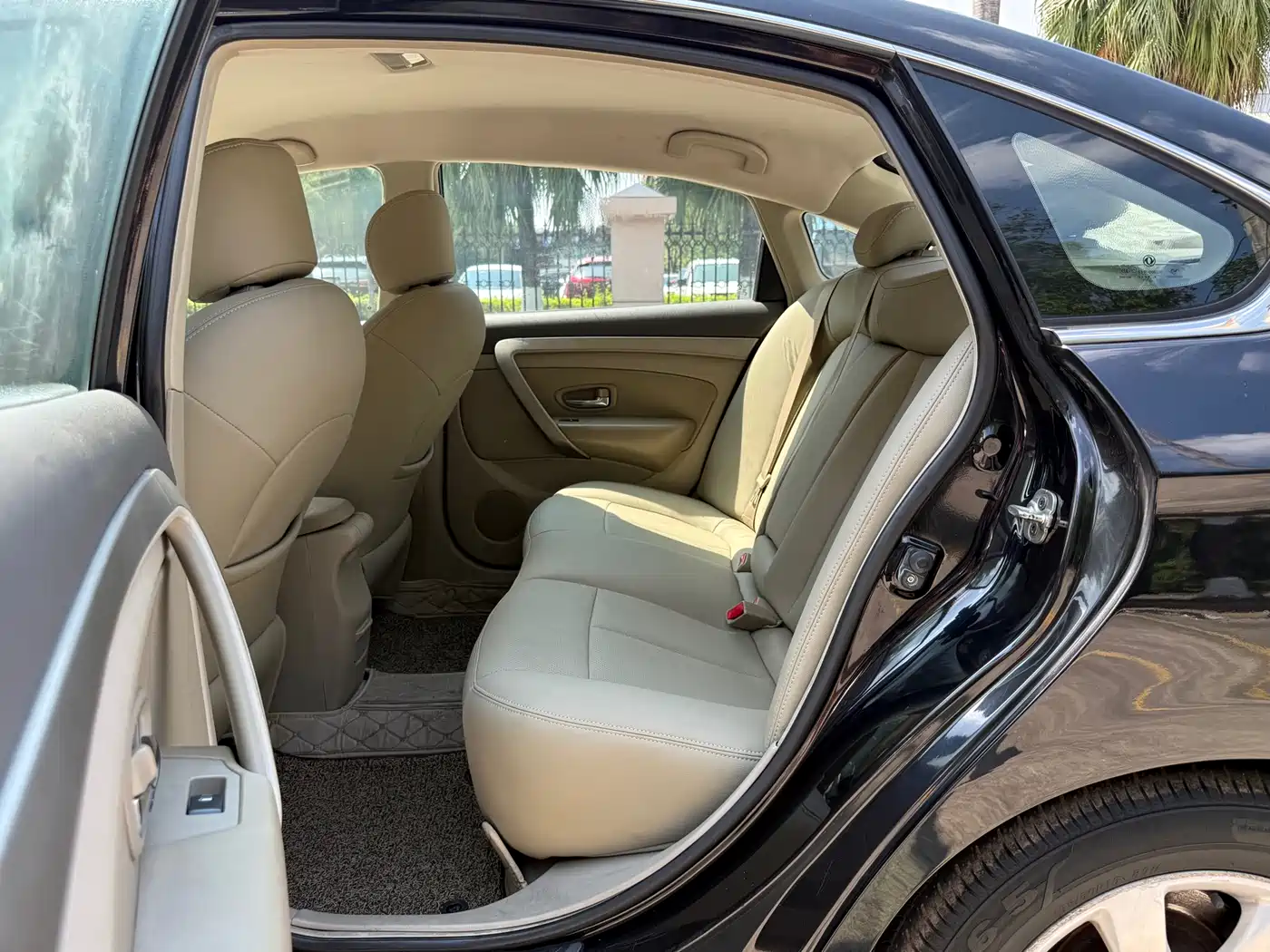 Dongfeng Aeolus Dongfeng Fengshen A60 2014 2014 1.6L Automatic Luxury
