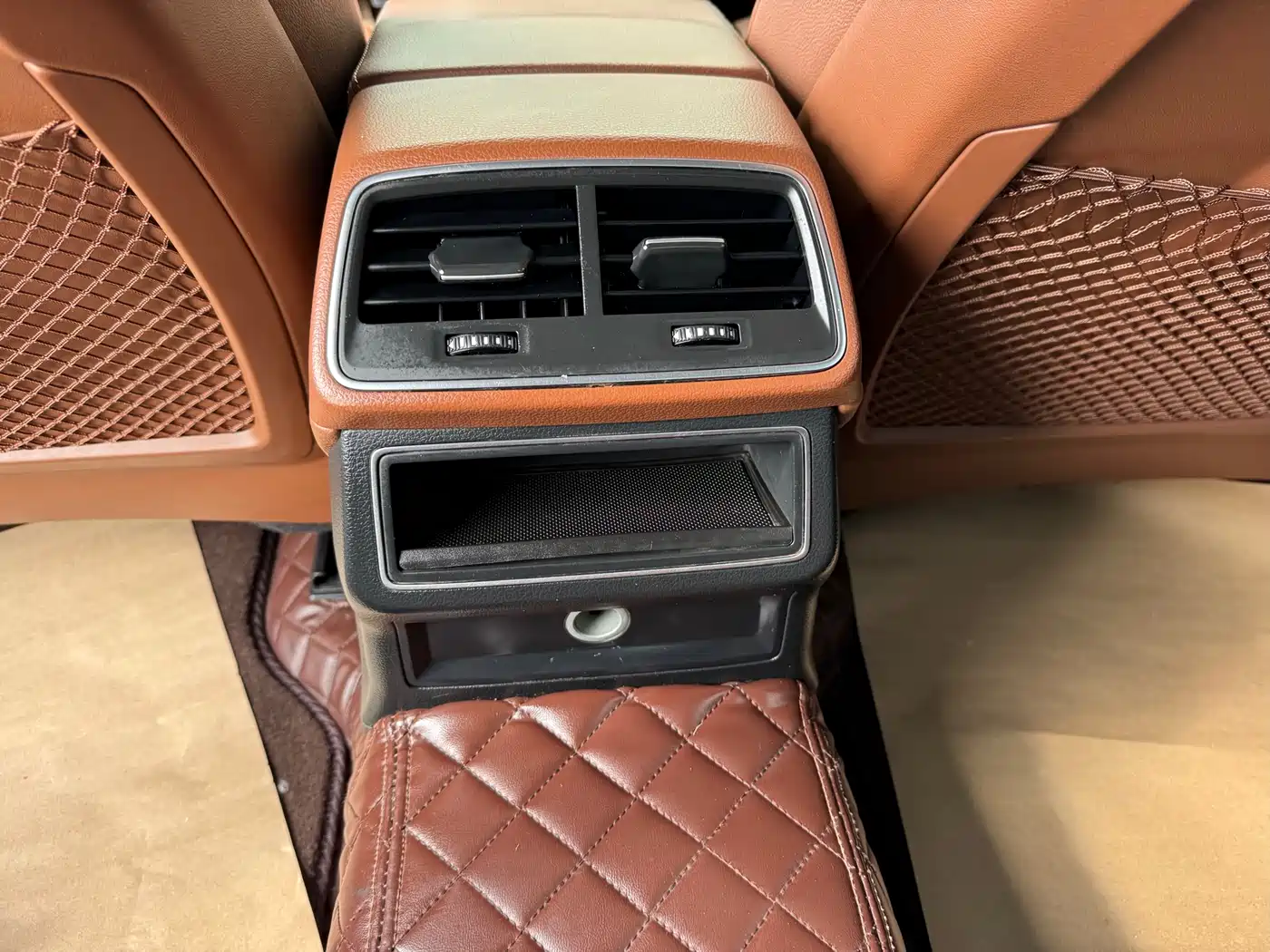 Audi A6L 2019 40 TFSI Luxury Elegance фото 13