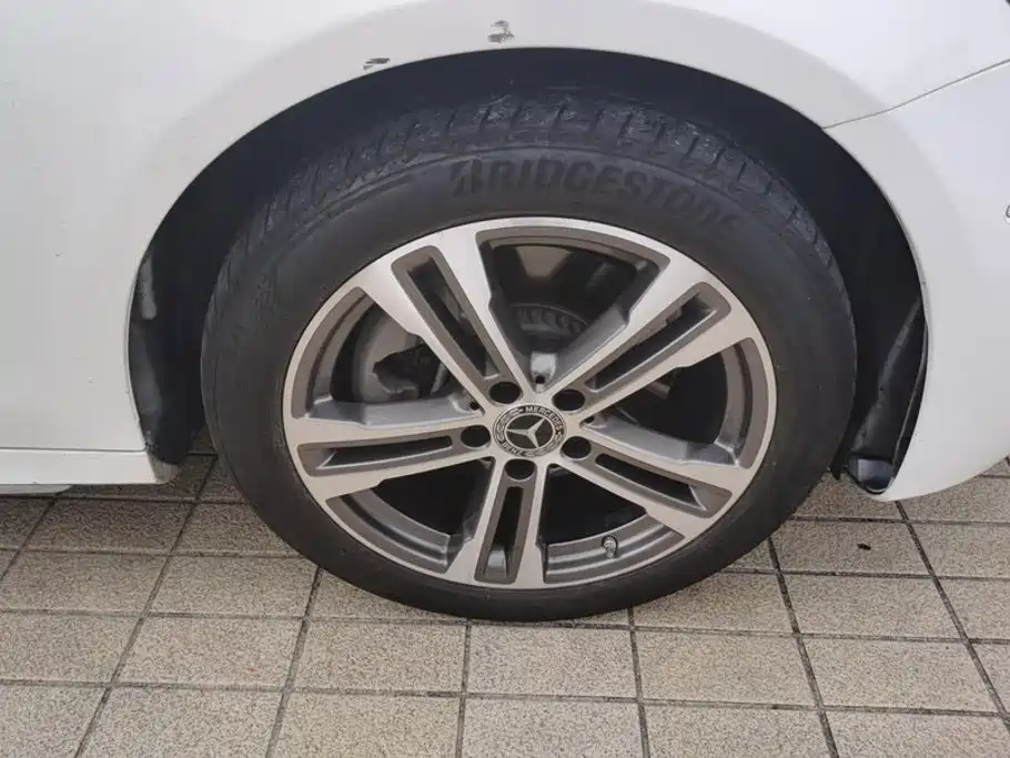 Фото 6 - Mercedes-Benz E-Class